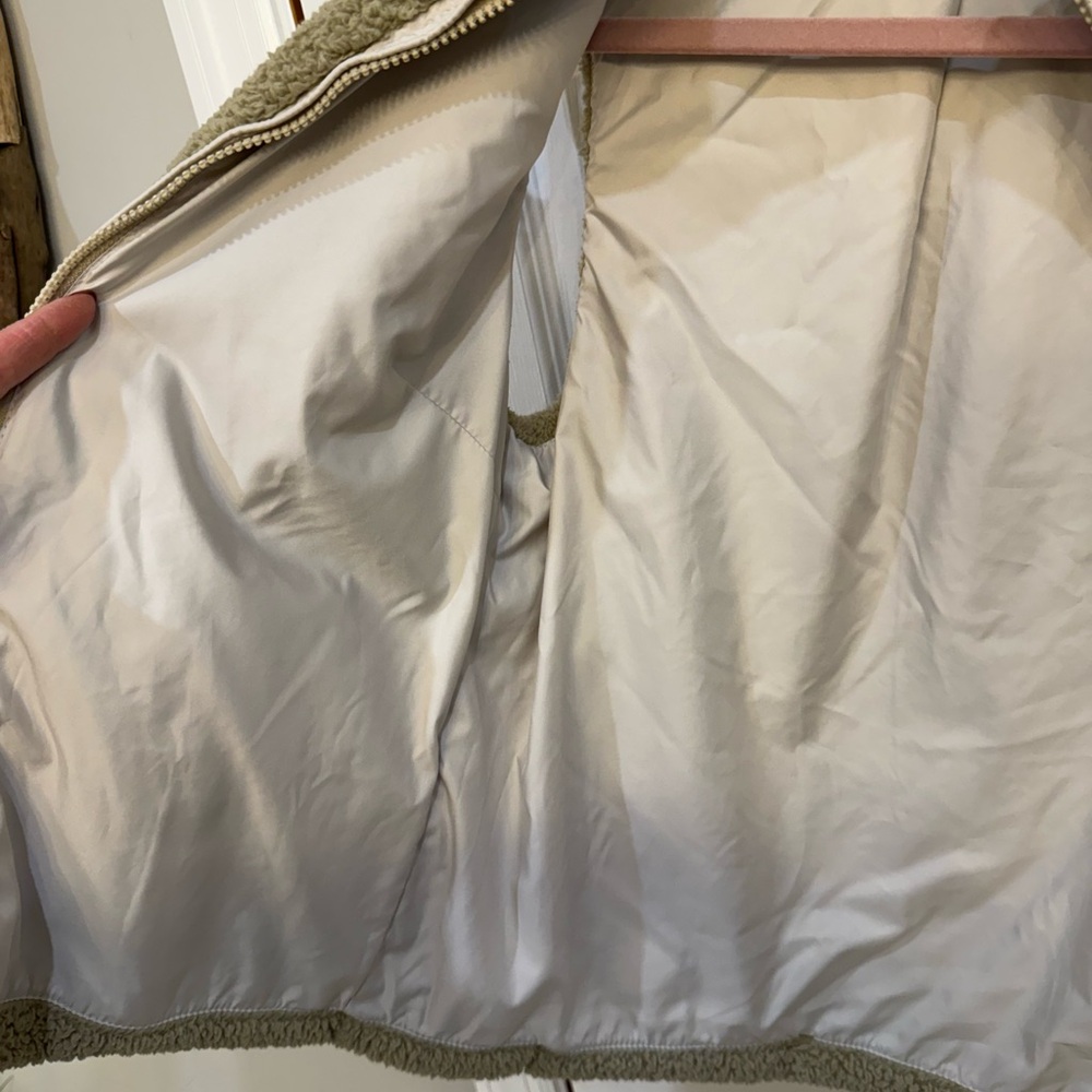 Patagonia Women's Los Gatos Fleece Vest, SZ Small. - Picture 6 of 11